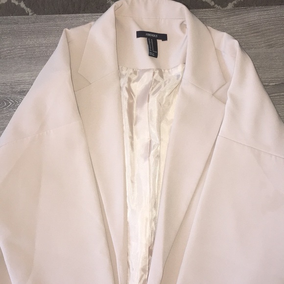 Knee length Coat - Picture 5 of 6